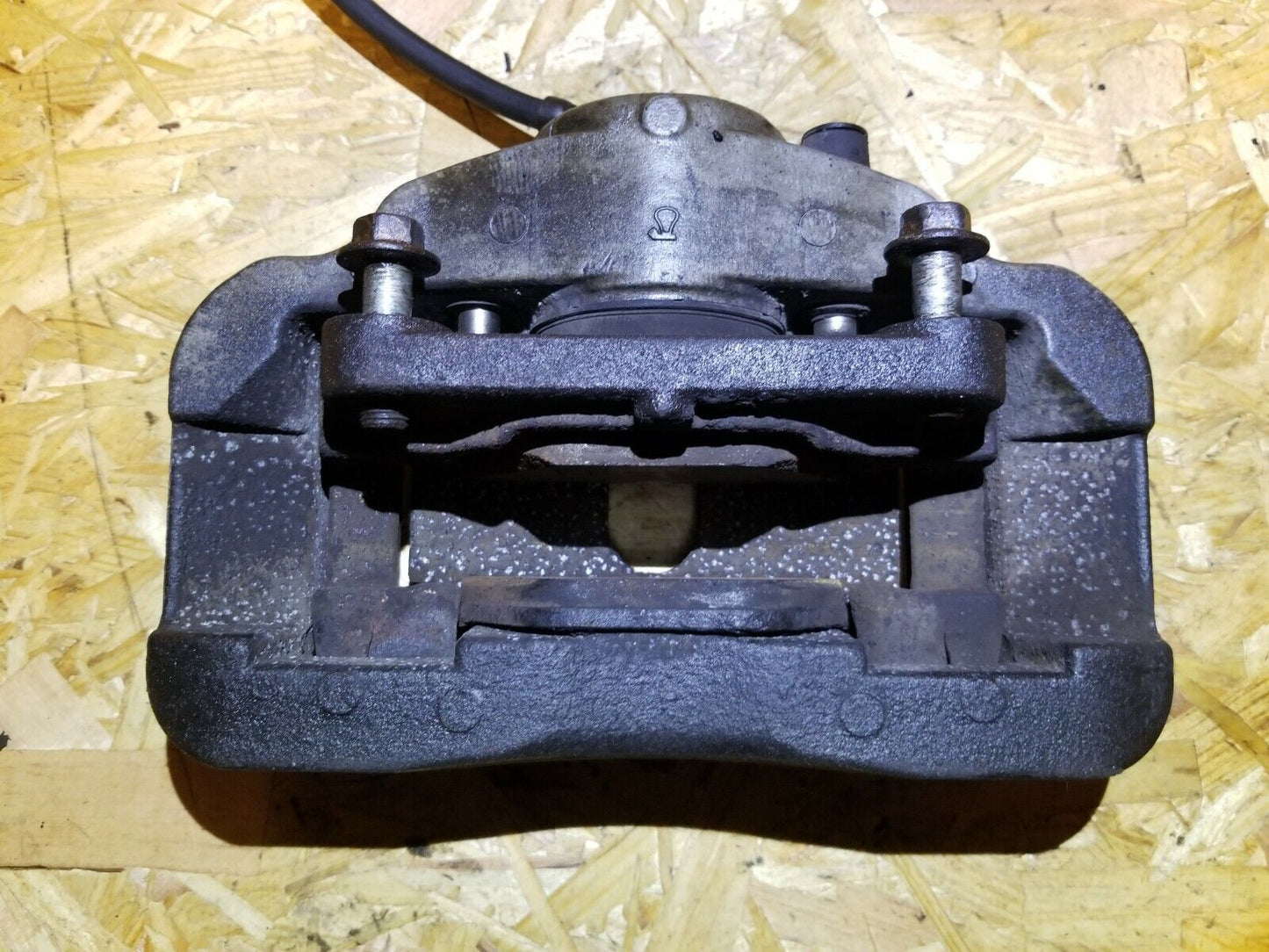 04 05 06 07 BMW 530xi E60 AWD Front Right Passenger Side Brake Caliper OEM