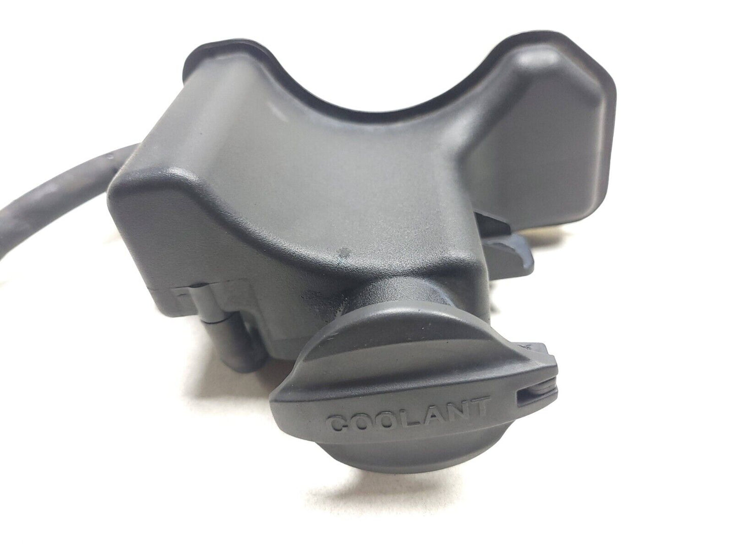 2013-2016 Genesis Coupe Coolant Reservoir 25430-2mxxx 2.0t OEM