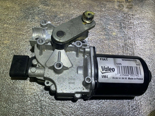 14 15 16 17 Fiat 500 L Windshield Wiper Motor OEM