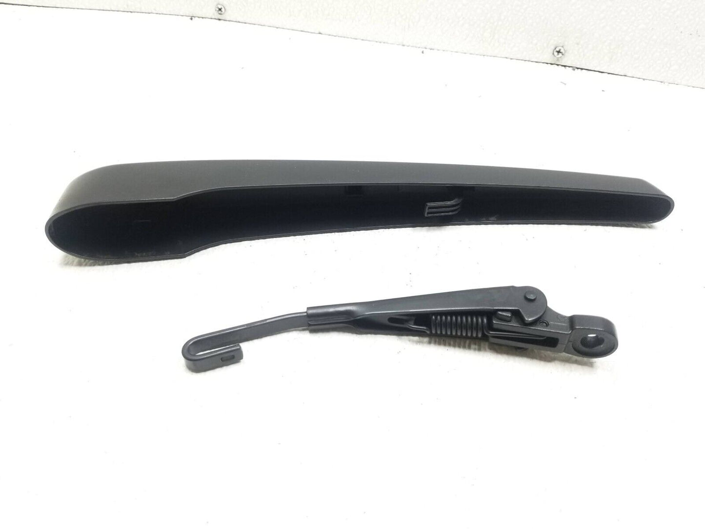 13 14 15 16 17 18 19 Buick Encore Rear Liftgate Wiper Arm OEM