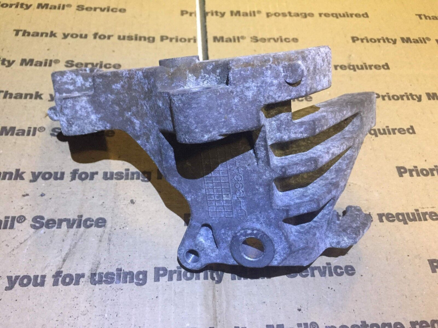 2006 2007 2008 Infiniti M35 A/c Compressor Mount Bracket OEM