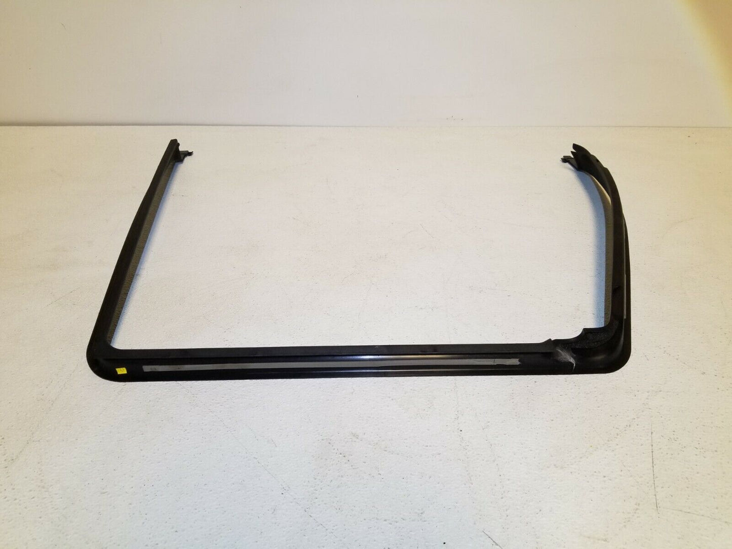 06 07 08 09 Range Rover Sport Rear Right Passenger Window Upper Molding OEM