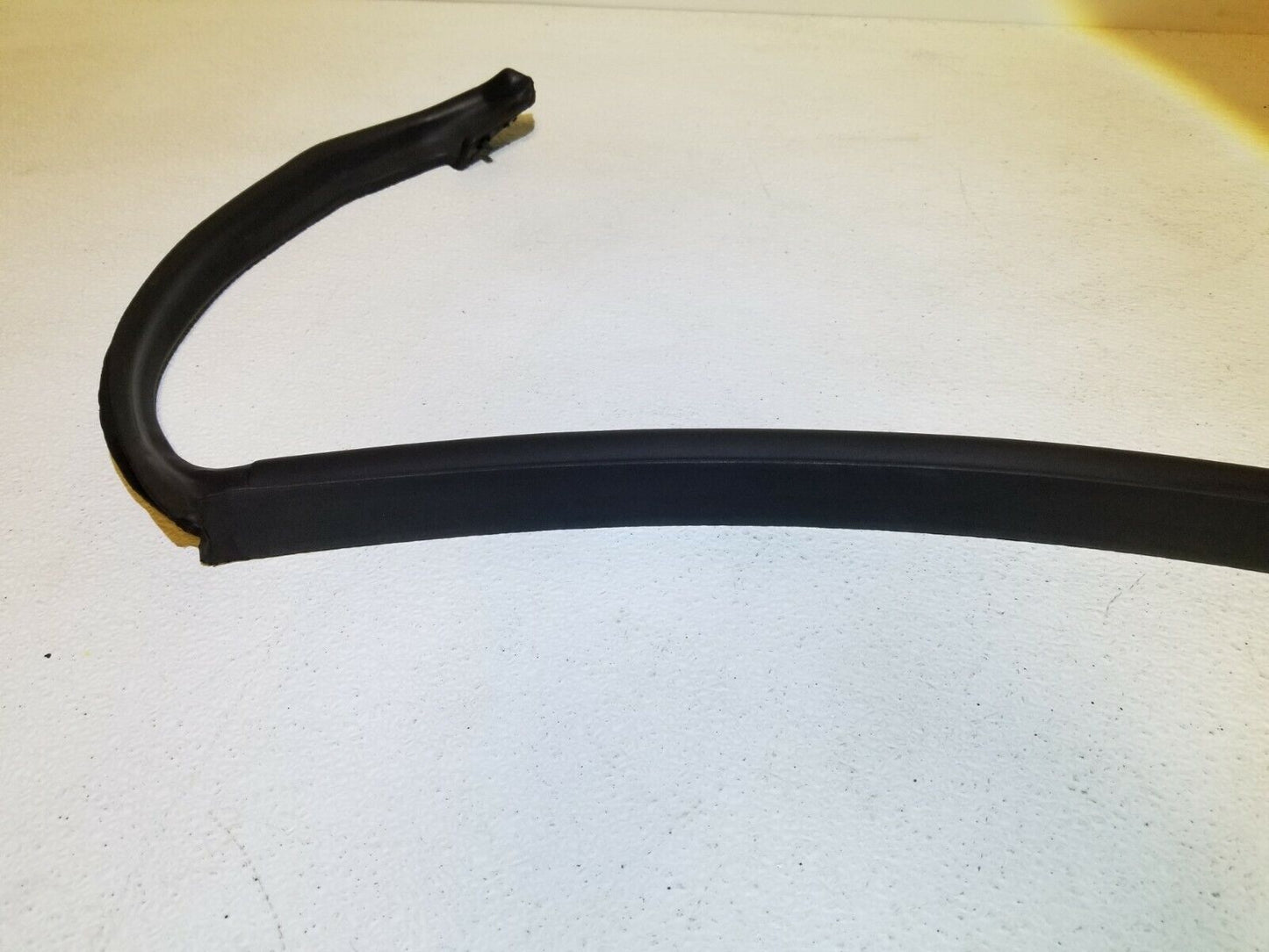 06 07 08 09 Range Rover Sport Door Weatherstrip Seal Rear Left Driver Side OEM