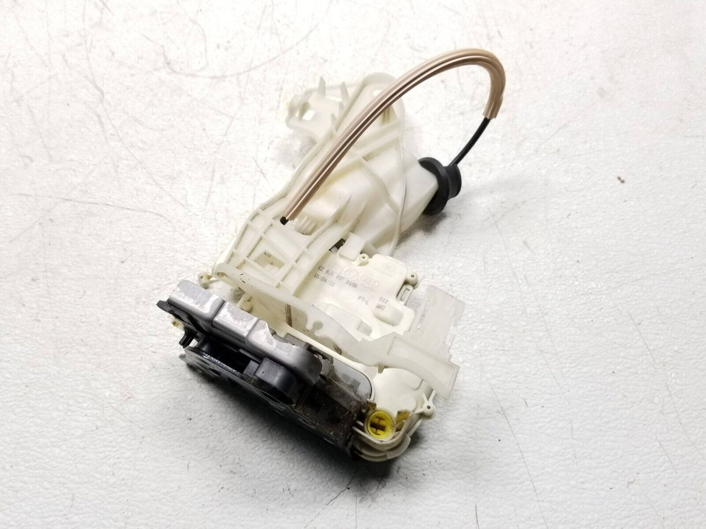 2011 - 2014 Porsche Cayenne Front Left Driver Door Lock Actuator 8j1837015b  OEM