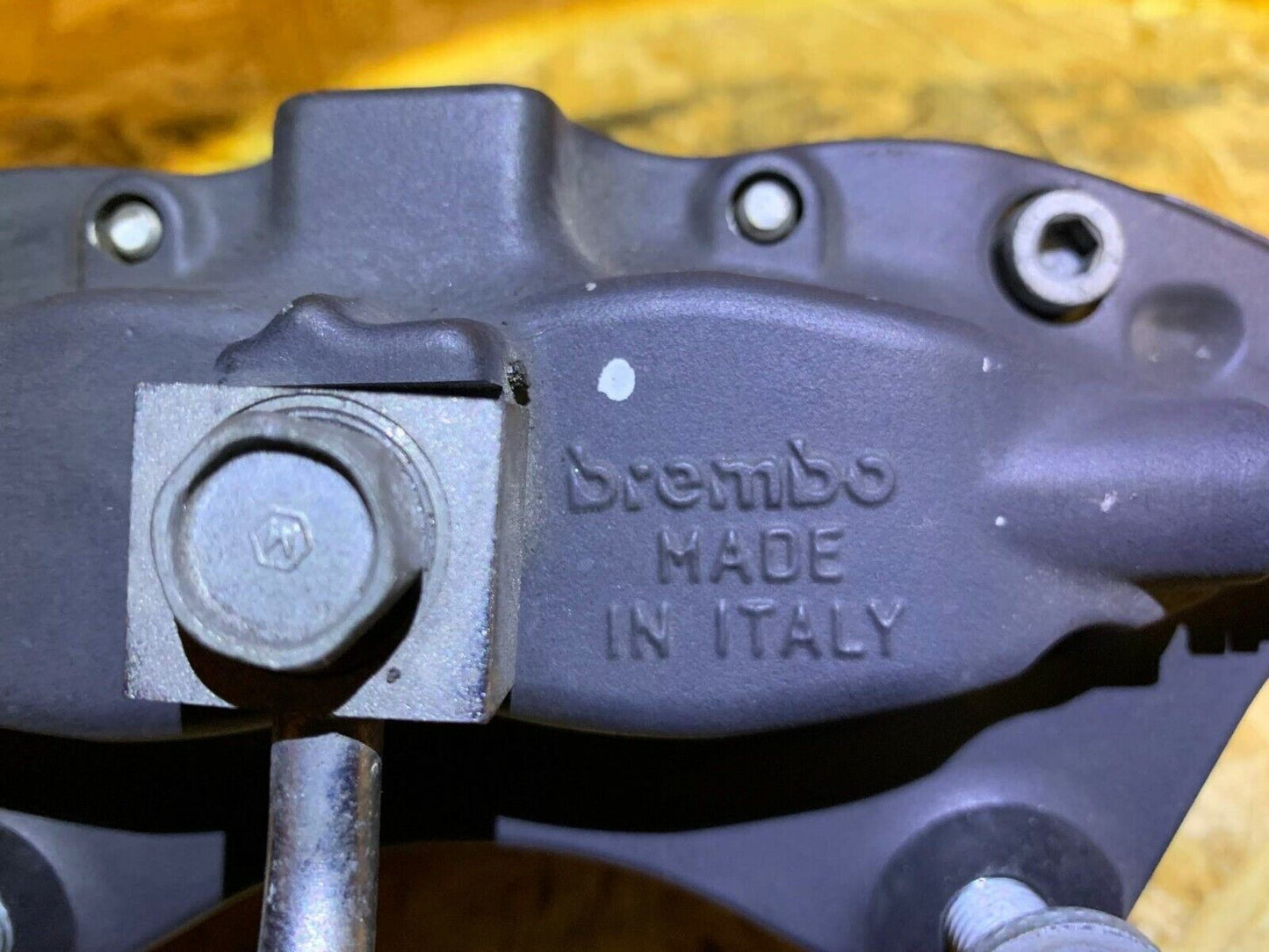 16 17 Dodge Challenger SRT 6.4l Rear Right Brake Caliper Brembo Pas Side OEM 12k