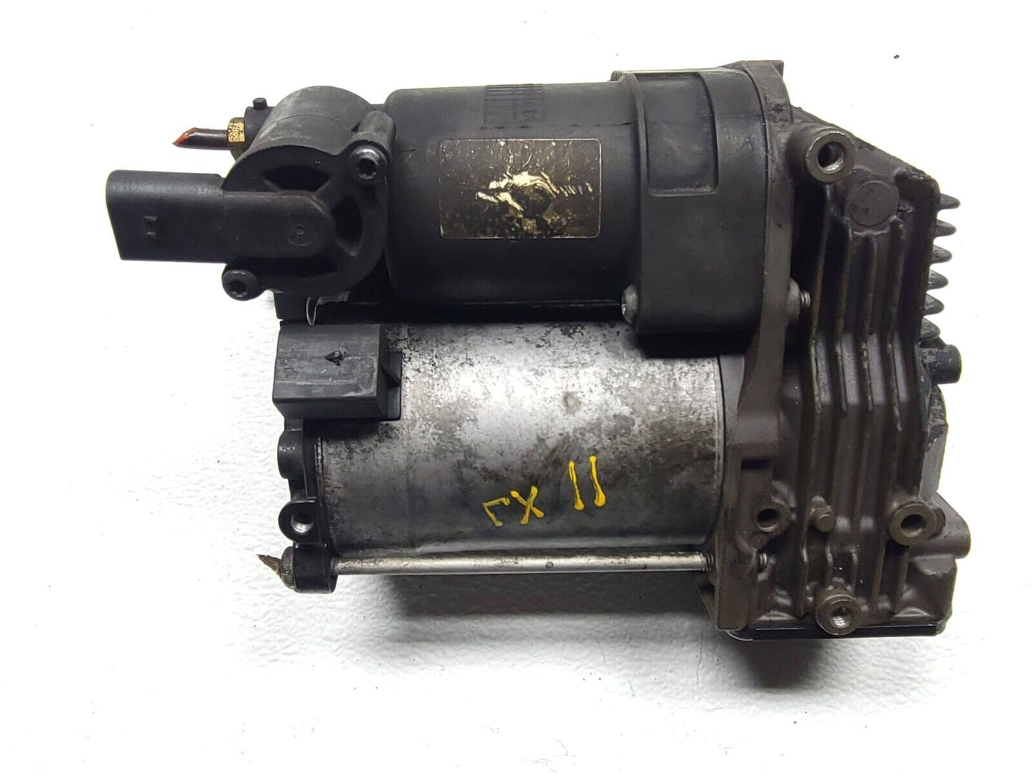 10 11 12 13 Jaguar XJ Air Ride Suspension Pump OEM