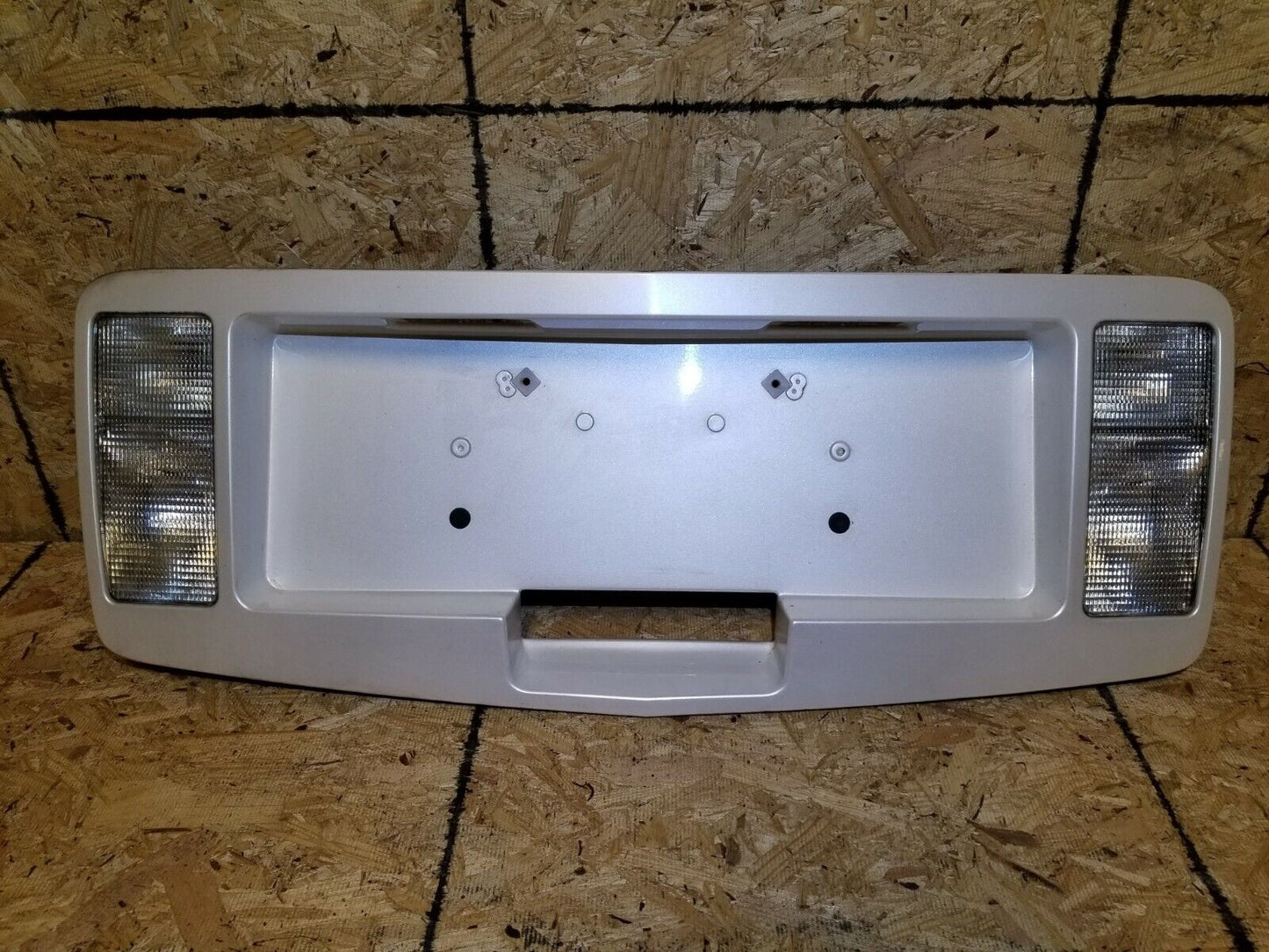 05 06 07 08 09 Cadillac SRX Tailgate License Plate Holder Backup Light OEM