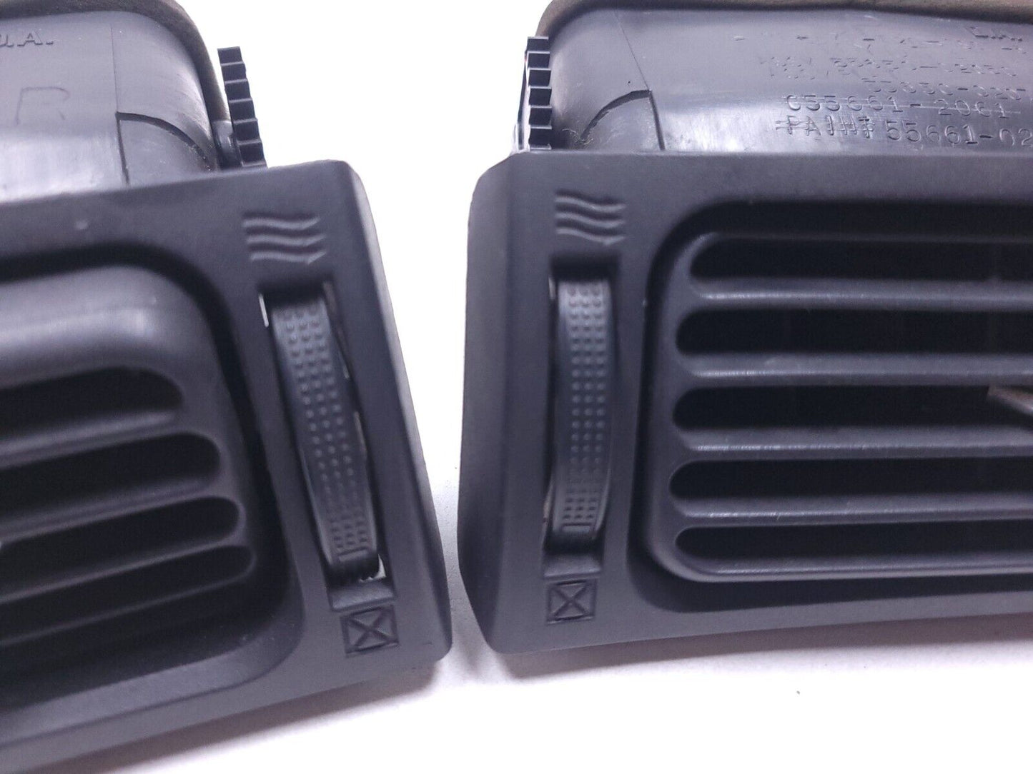 03 - 08 Toyota Corolla Dash Air Vent Left & Right Pair OEM